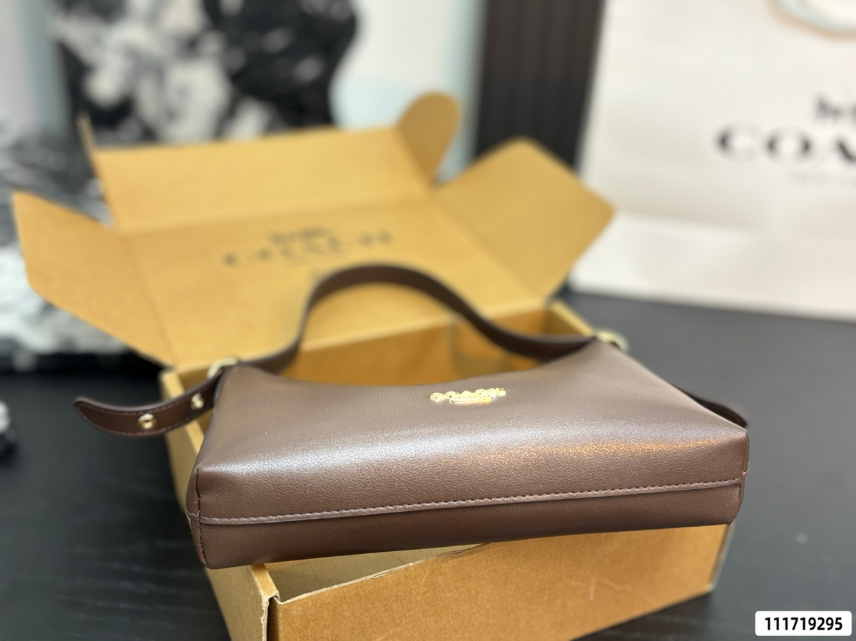 COEM13 New arrive fashion black coffee color bag for woman beautiful gift to choose size 22*14*7 cm