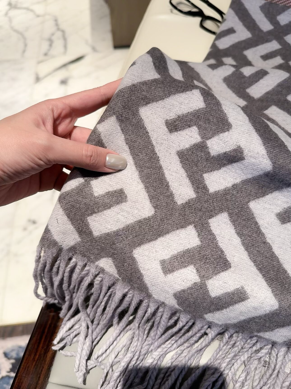 FEM36 new arrive  Hot sale black grey color fashion beautiful  scarf  for woman gift  to choose 60x180cm