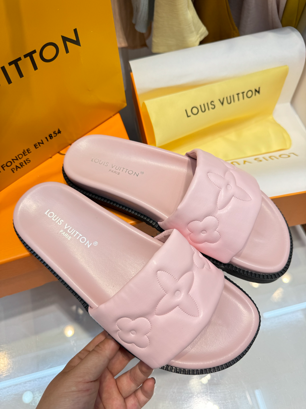LEM452 New fashionable white black pink women's shoes men's shoes available in various colors beautiful slippers excellent gift items