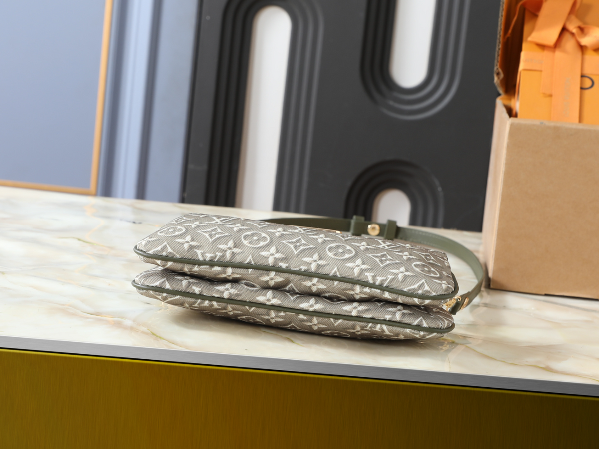 LEM624 New arrive fashion blue grey bag for woman hands bag beautiful gift to choose gift 24.5 x 13.5 x 6.5cm