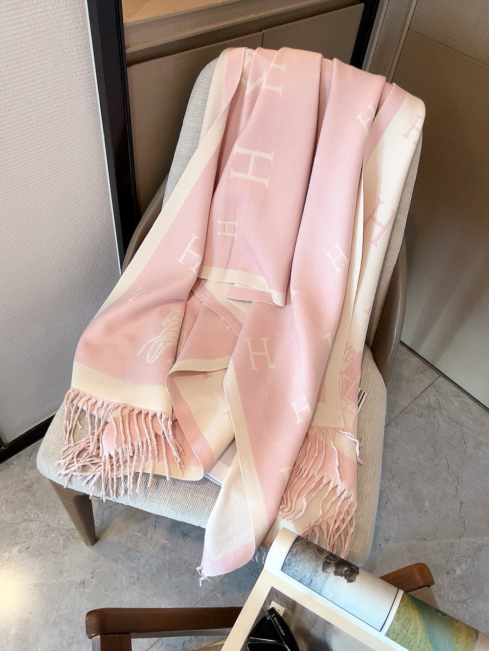 HEM68 Winter Scarf Pashmina For Designers warm Scarfs Fashion Classic Women Designer Brand Cashmere Winter Scarf Wrap 180cm scarf for women Size 65*180CM