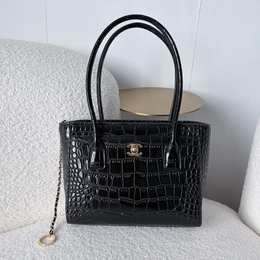 CEM502 New arrive fashion  black red mint green bag for woman hands bag beautiful gift to choose gift 24.5*20*10cm