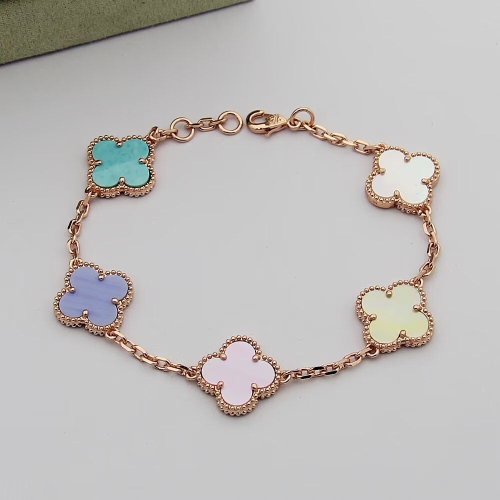 VEM35 New trendy four-leaf clover bracelet - exquisite sophisticated exclusive flattering versatile accessory