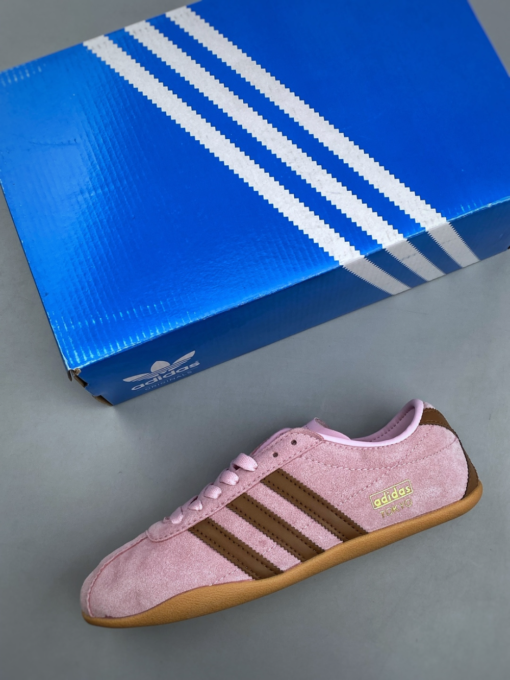 ADEM06 Womens Shoes Fashion Female Luxury Designer Red Pink  Ladies shoes Comfortable versatile classic casual sports shoes size 36-40
