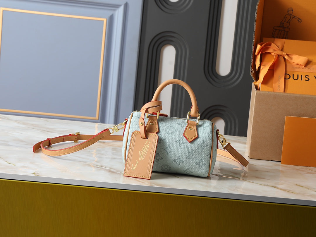 LEM45 New arrive fashion bag for woman beautiful gift to choose gift 16x10x7.5cm