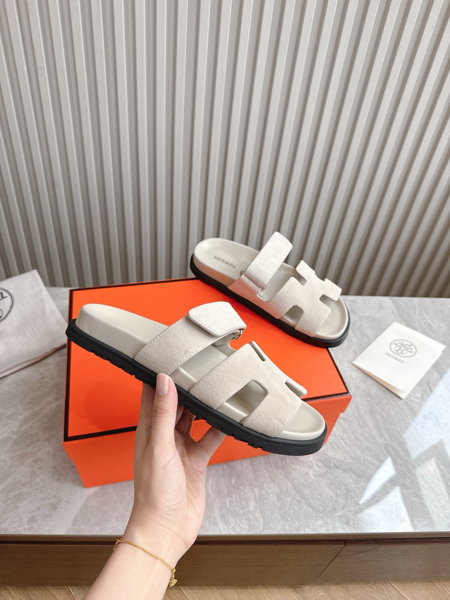 HEM103  Designer Women Slippers Sandals Shoes for Women White Color Shoes Regular Customer Wholesale Price