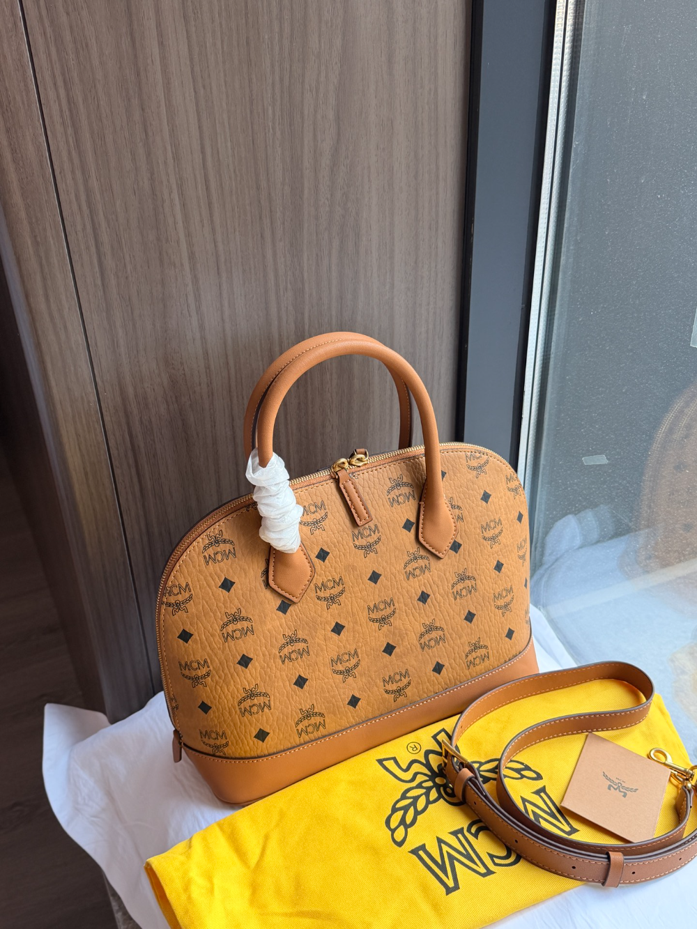 MCM06 New arrive fashion brown color bag for woman beautiful gift to choose gift size to choose 30*24cm