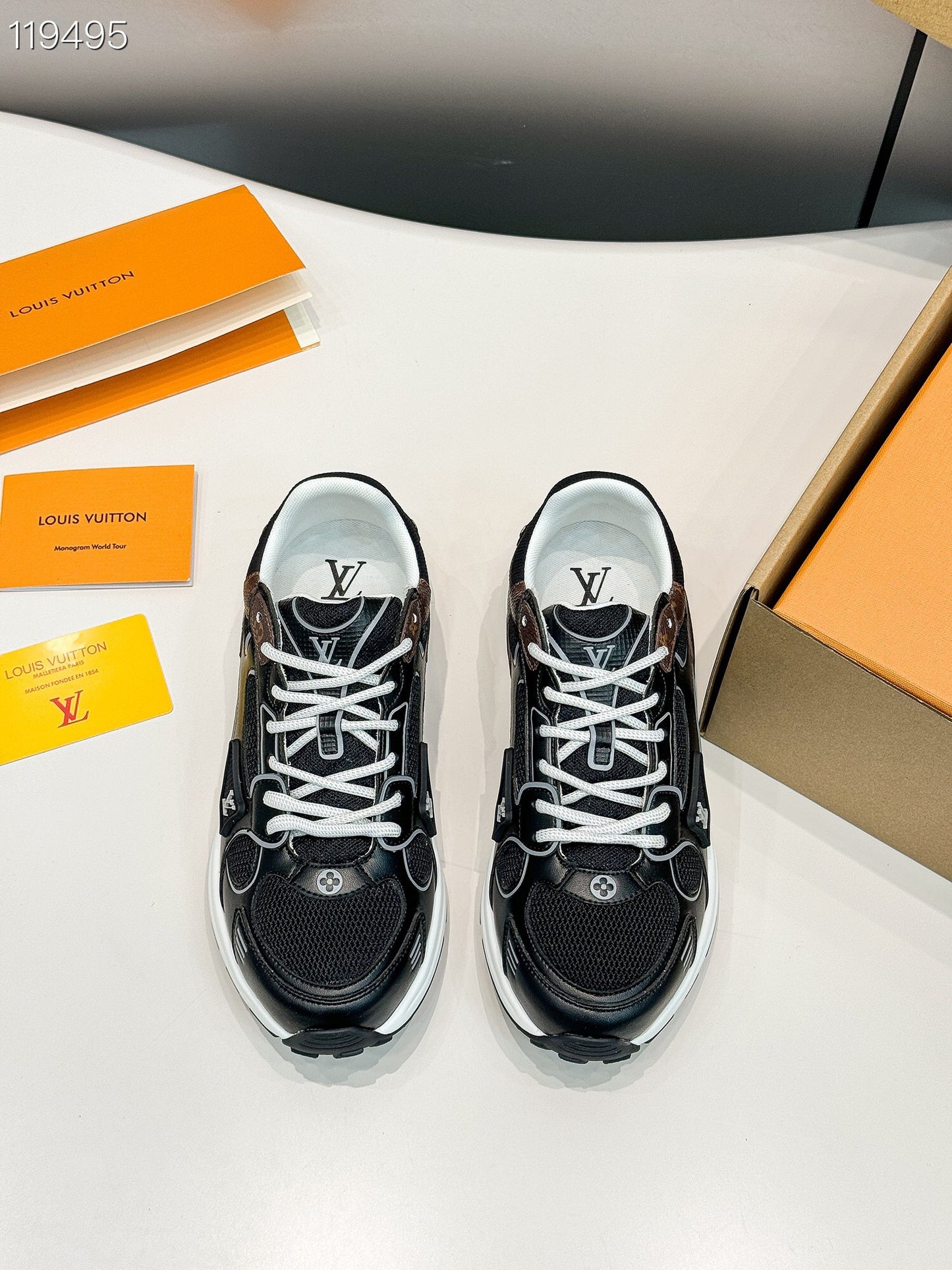 LEM260 designer shoes for running shoes men women Triple Black White shoes