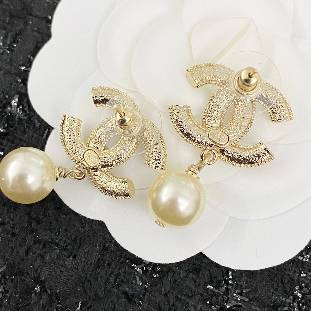 CEM224 New Arrive Fashion  Hot Sale  with Full Diamond Earring  for Woman Jewelry To Choose Gift