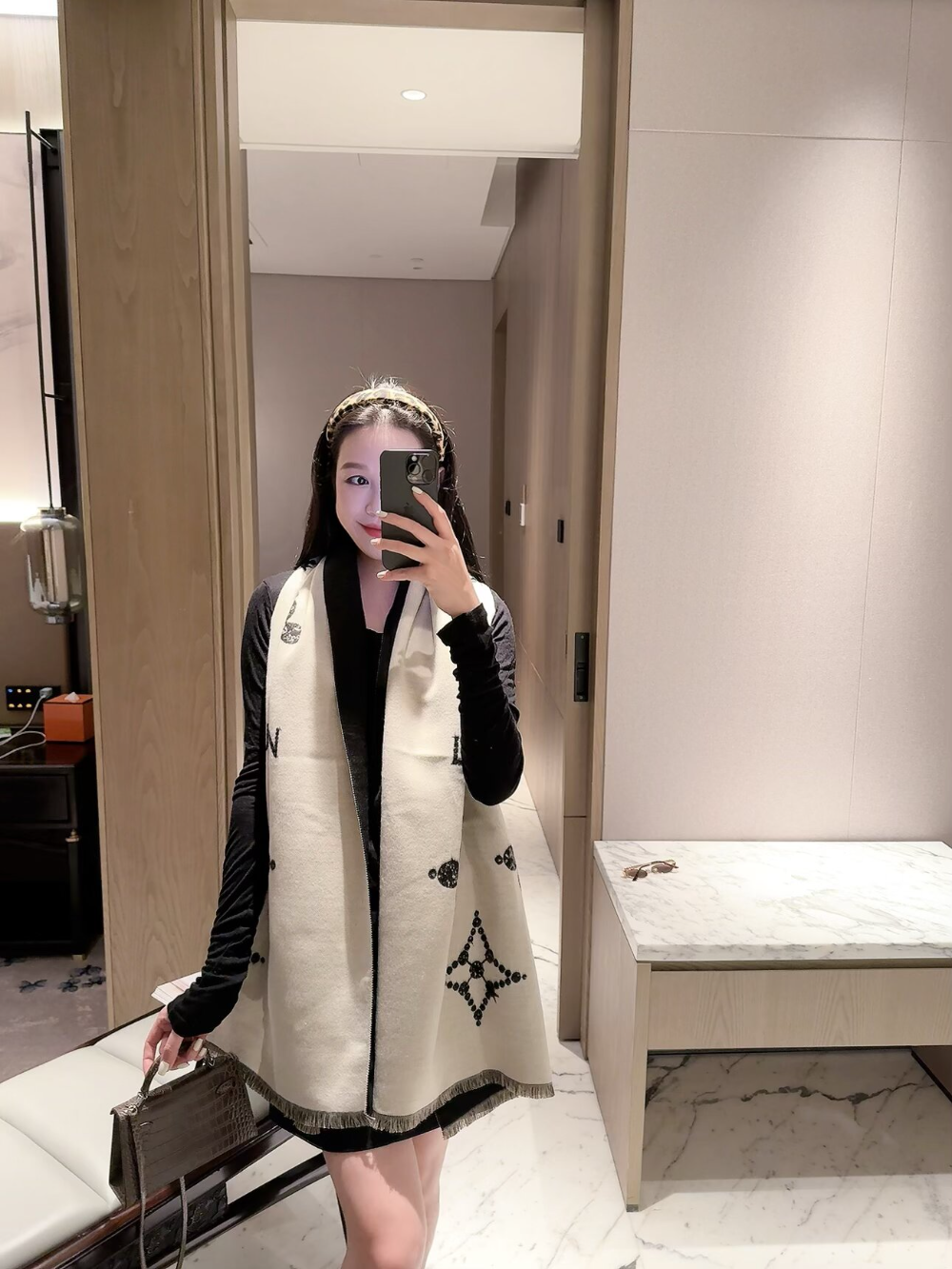 LEM616 new arrive  Hot sale brown black blue grey red color fashion beautiful  scarf  for woman gift  to choose