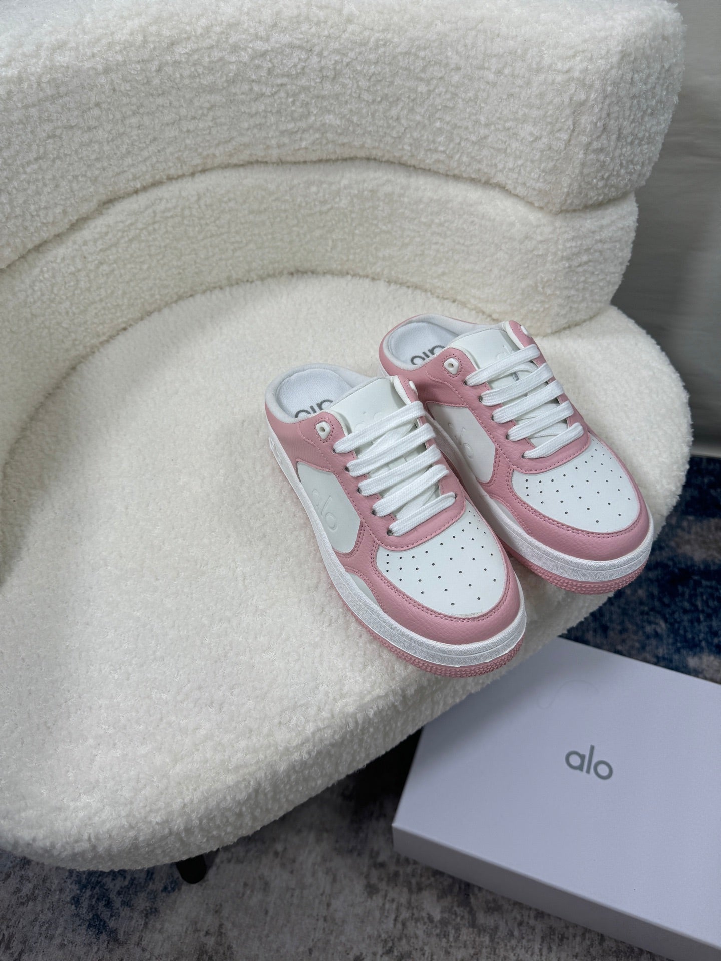 ALO1 Wholesale Outdoor Women Shoes Famous Designer Brand Female Casual shoes Fashion for Lady