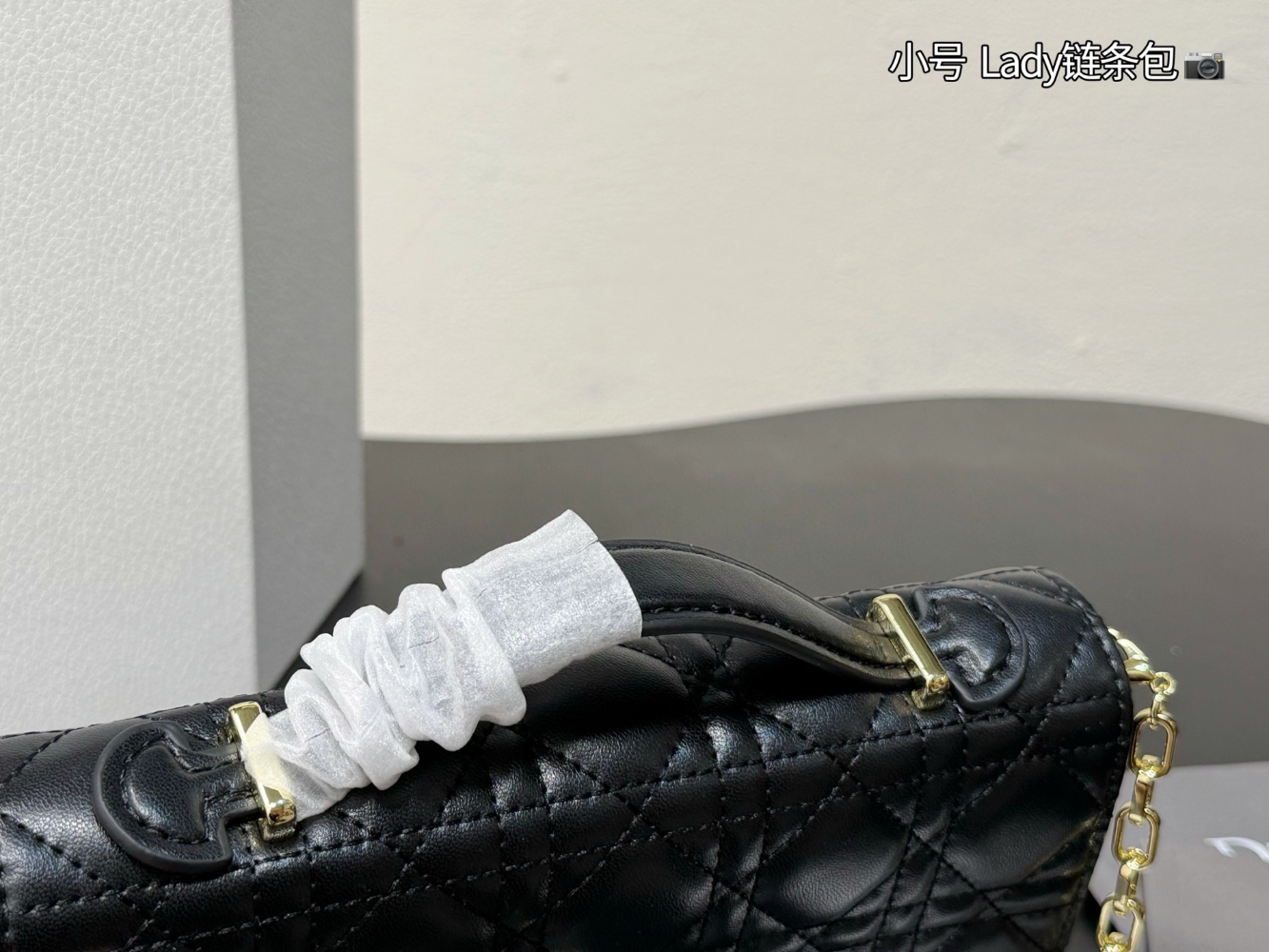 CEM275 The new fashionable diamond-patterned chain bag for ladies is highly fashionable and versatile It is an exquisite gift and an excellent choice for giving as a present 21x12cm