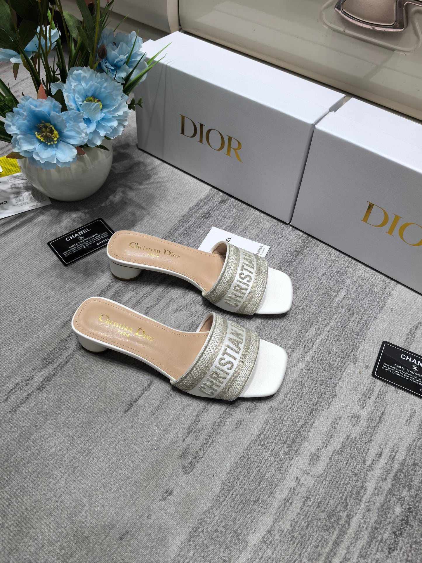 DEM308 New arrive fashion black and white  many color shose for woman beautiful Slippers gift to choose