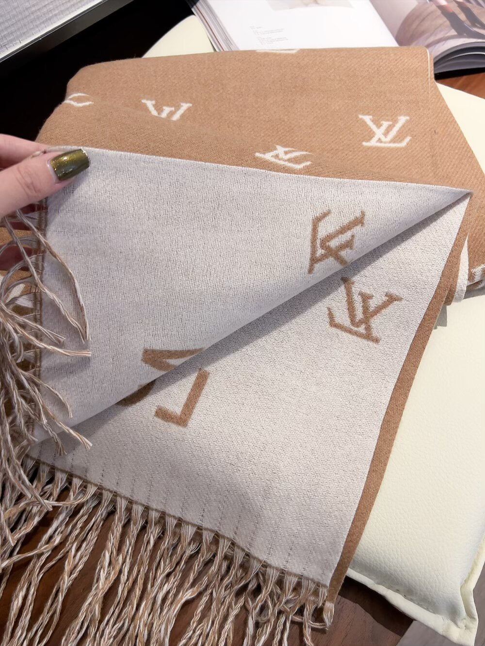 LEM293 New top Women Man Designer Scarf fashion brand 100% Cashmere Scarves For Winter Womens and mens Long Wraps Size 180✖️60cm