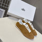 Alo01 Designer Sneakers Men Women Gum Sky Beige Dark Scarlet Mens Trainers Womens Casual Outdoor Runners