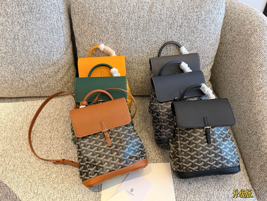 GR33 Classic double-shoulder bag with vintage pattern design Multiple color options highly durable and stylish Essential for both commuting and traveling 20*23cm