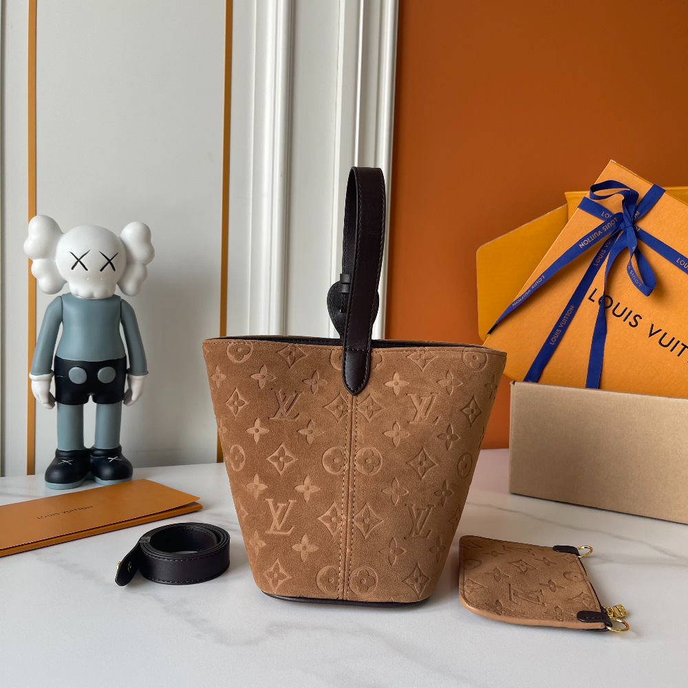 LEM629 New arrive fashion caramel bag for woman hands bag beautiful gift to choose gift  16 x 18 x 12 cm