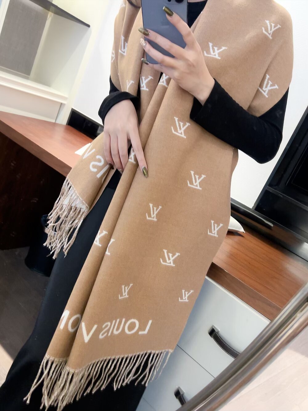 LEM293 New top Women Man Designer Scarf fashion brand 100% Cashmere Scarves For Winter Womens and mens Long Wraps Size 180✖️60cm