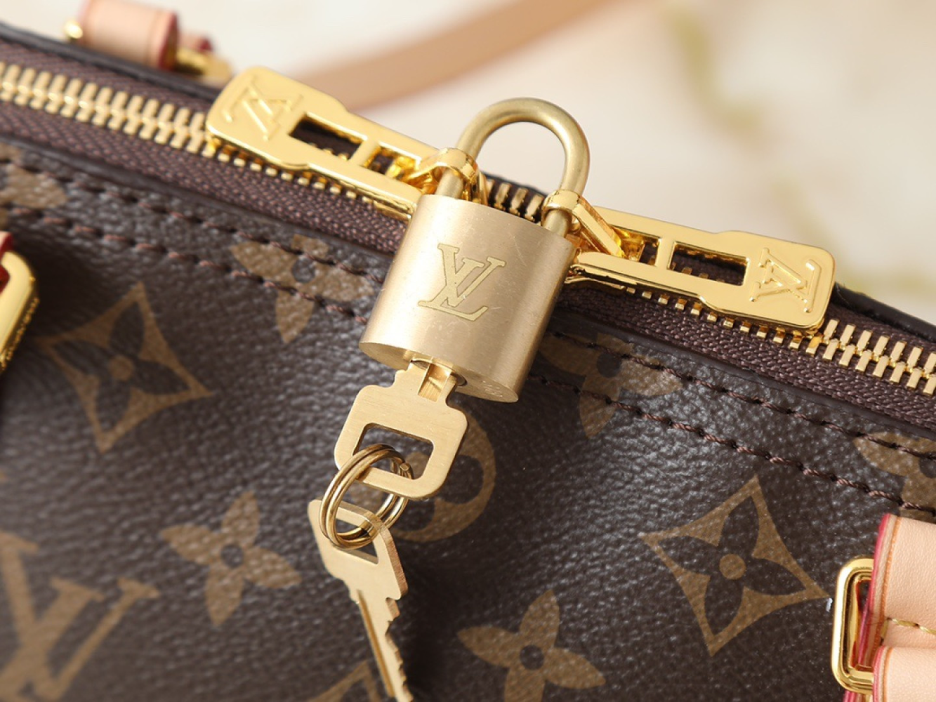 LEM409  New arrive fashion bag for woman handbag beautiful gift to choose gift  two size 29cm 30cm
