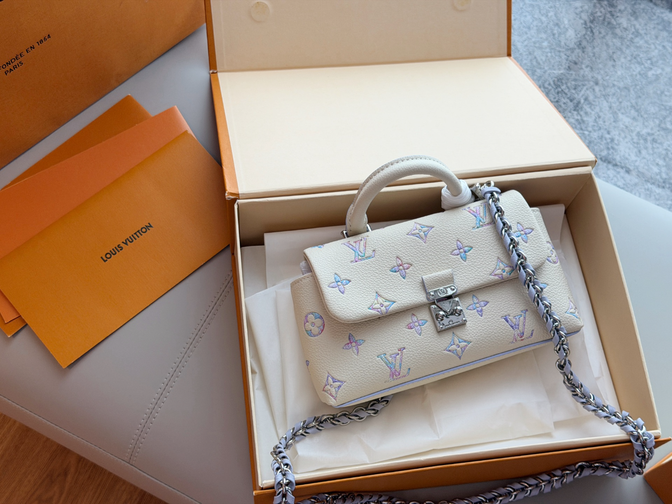 LEM515 New arrive fashion white bag for woman hands bag beautiful gift to choose gift 21*11cm