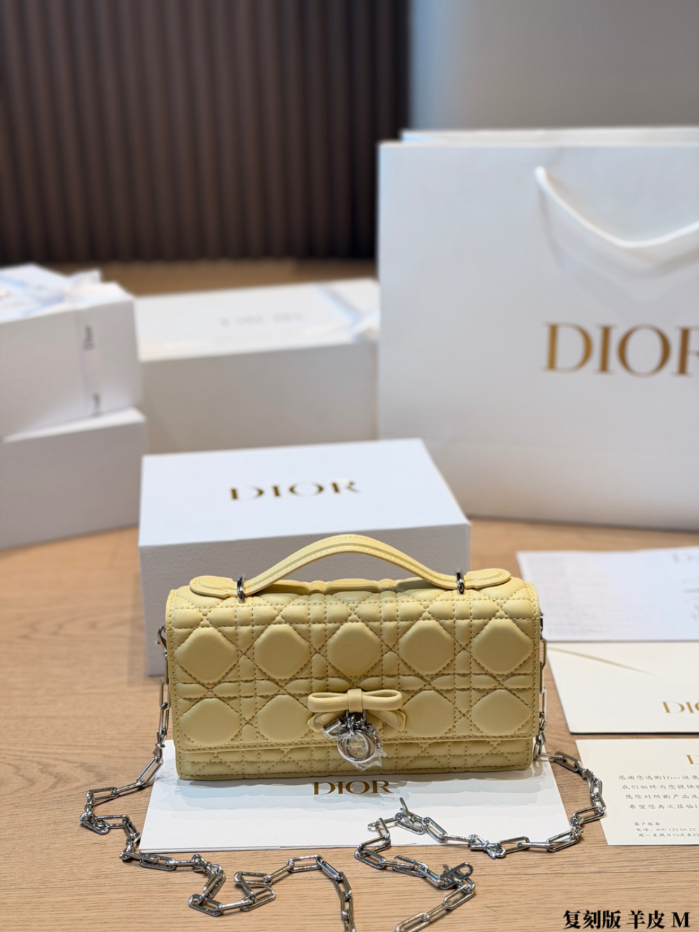 DEM315 New arrive fashion white black brown blue pink red yellow bag for woman hands bag beautiful gift to choose gift 22 *12cm