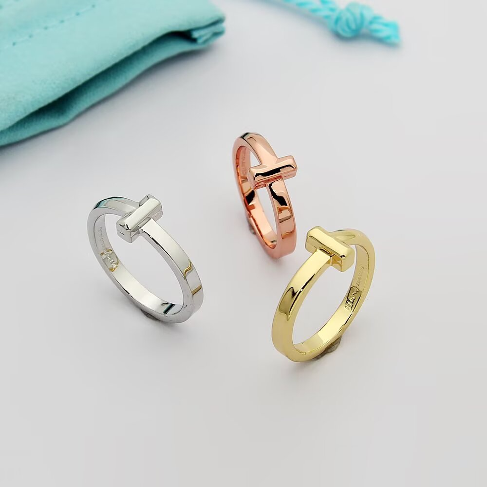 TEM49 Fashionable stainless steel jewelry with exquisite gemstone design Suitable for both men and women Comes with optional gifts