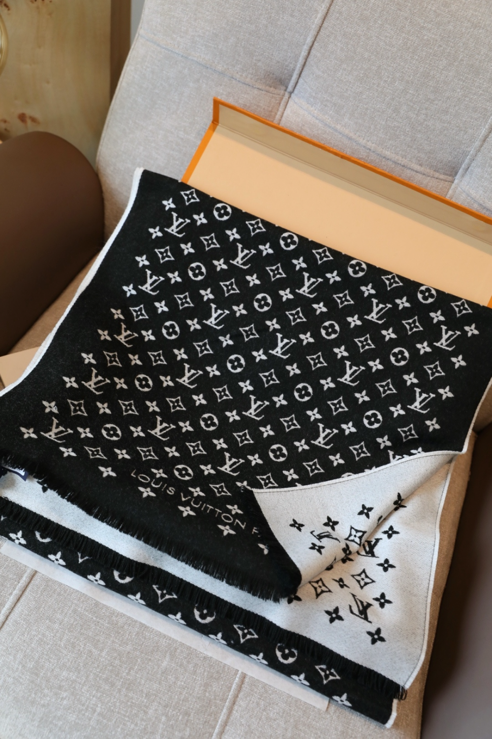LEM648 new arrive  Hot sale black color fashion beautiful  scarf  for woman gift  to choose 45x185cm