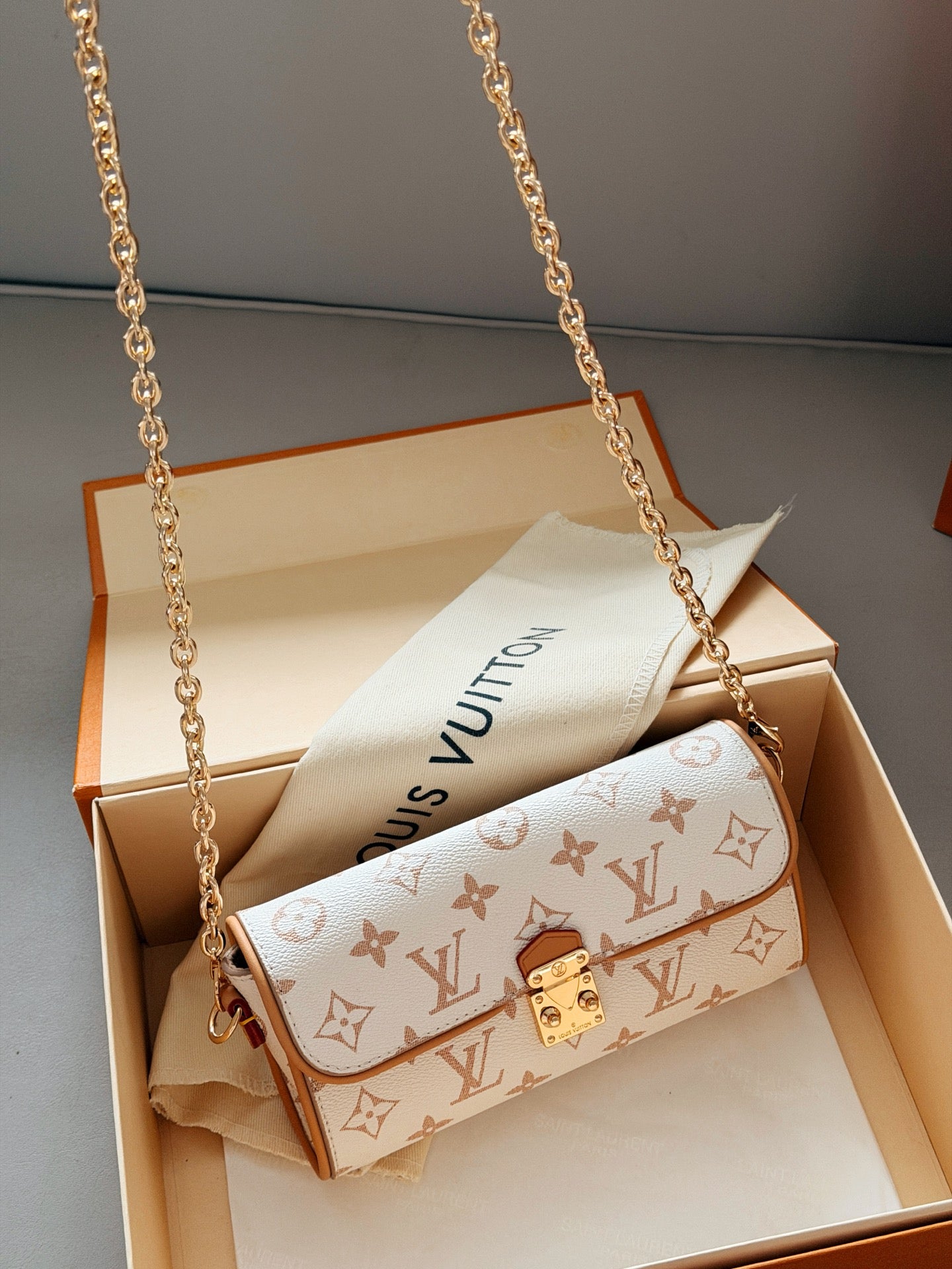 LEM363 New Designer handBag Shoulder Bag for women white Wallet  size: 20*11cm