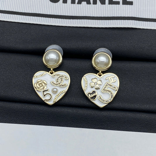 CEM209  New Arrive Fashion  Hot Sale  with Diamond Heart Earring  for Woman Jewelry To Choose