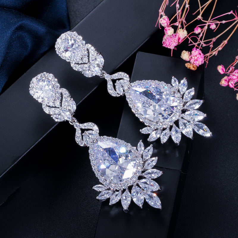 DEM91 Hot Sale Super Flash Micro Water long Earrings for woman Beautiful Lady blue and red white Earrings Earrings Dinner Jewelry